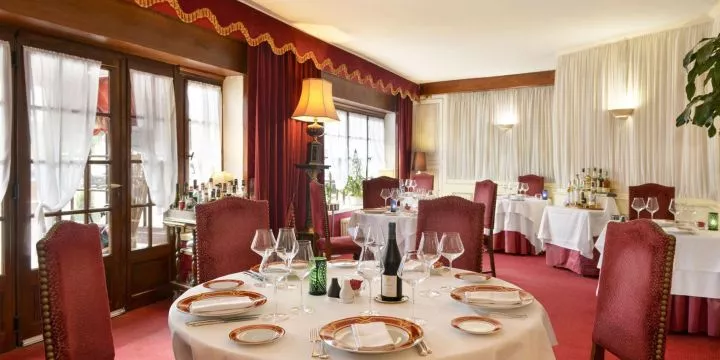 Restaurant hotel du grand sully