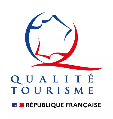 Logo qualité tourisme hotel des Carmes Aurillac, Auvergne