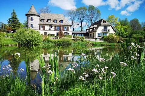 196 € au lieu de 281 € Les dimanches, lundis  et mardis