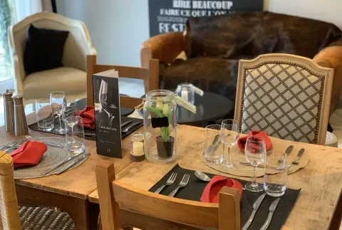 image Logis Hotel la Maison Carrée Rest. O'Carré d'Art