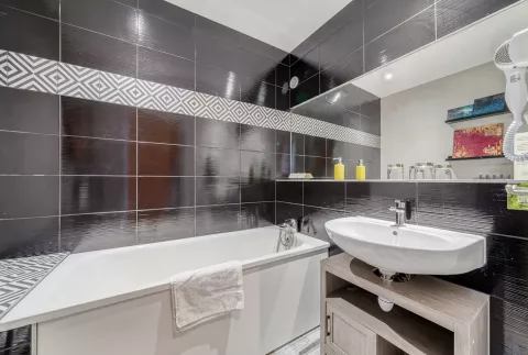 image Logis Hôtel la Maison Carrée Rest. O'Carré d'Art