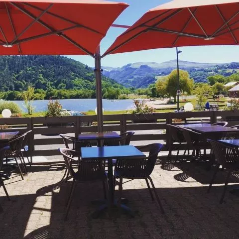 La Petite Plage au Lac Chambon