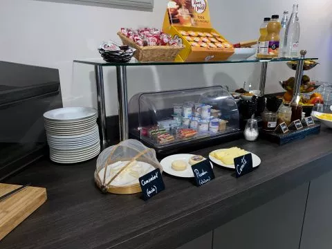 Breakfast & local produce