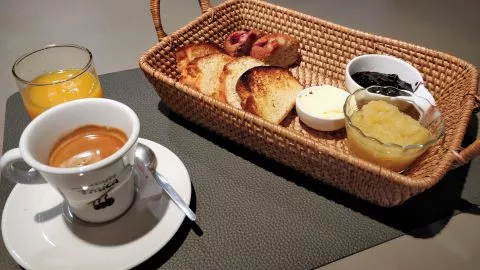 Breakfast at Le Monest