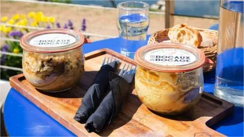 image Logis H么tel du Cygne