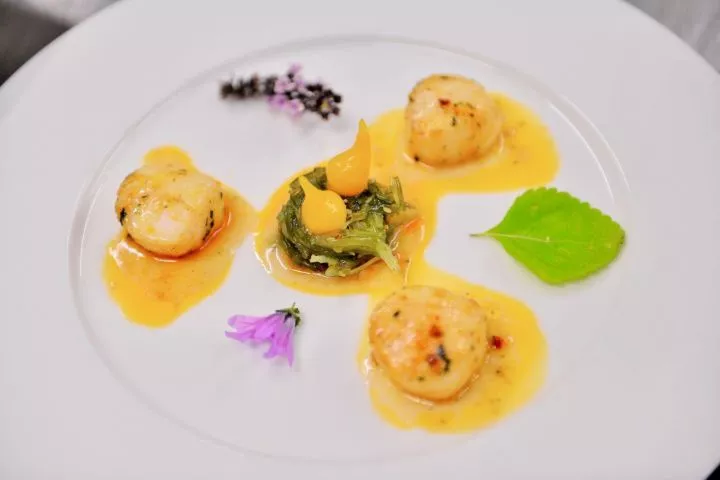   A LA CARTE