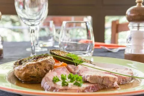 Menu table d hôtes servis midi et soir