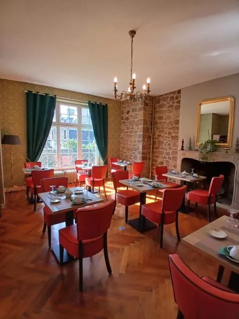 image Offre de dernière minute 2 nuits avec 4 petits déjeuners /   2 petits déjeuners vous seront offerts