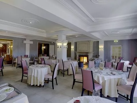 Restaurant & wine bar