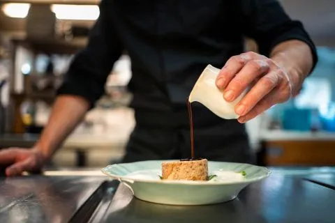 image Le Chef du Restaurant Etchemaite