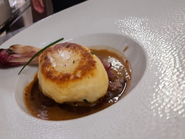   115 € La soirée étape à L'Auberge du cheval blanc en Sologne, pour vous les VRP, elle comprend la nuitée ( chambre individuelle) + dîner + petit déjeuner, le mardi, mercredi et jeudi exclusivement