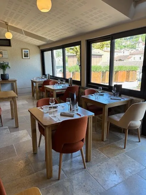 image La table de la Truite Dorée