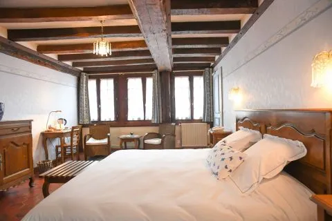 image Des chambres de charme près de Villedieu-les-Poêles, entre authenticité et confort