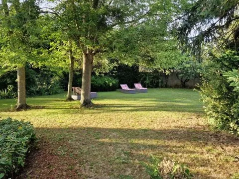 image Hôtel avec parc arboré à Thorigné-sur-Dué