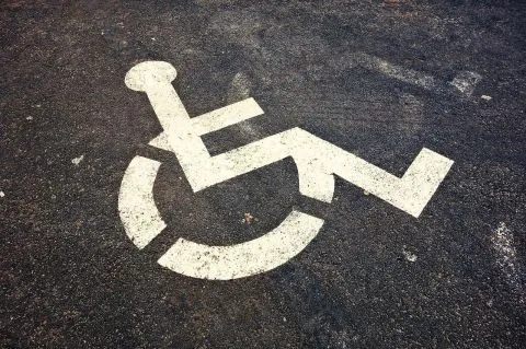 imageAccès handicapé Certifié avec place de parking dédiée