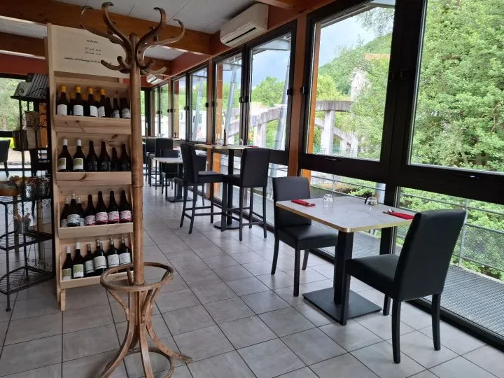   Menu table d h&ocirc;tes servis midi et soir