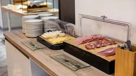  Petit-déjeuner buffet