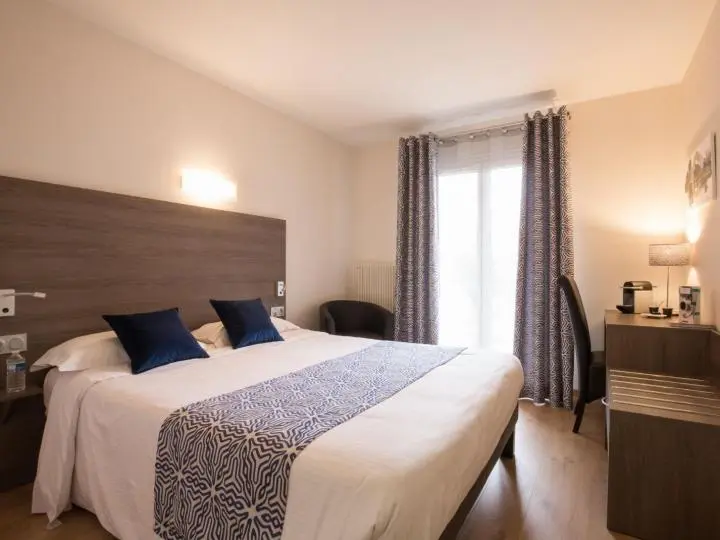 image image Logis Hôtel Le Petit Casset