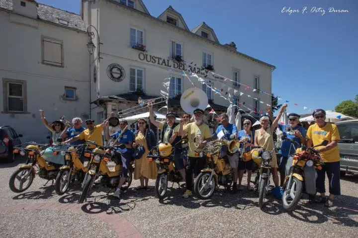   Les Repas Groupes, Enterprises et Familles ici &agrave; L'Oustal del Barry !