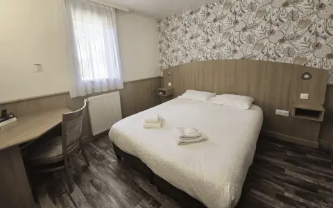 image Logis Hôtel Les Fontaines