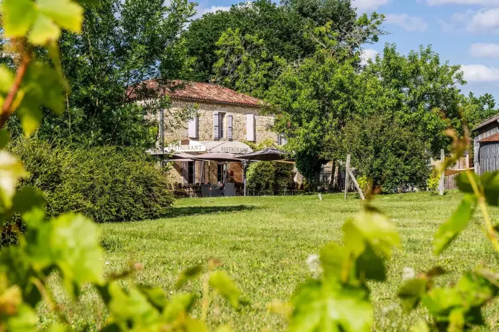 image Hotel de charme à Larressingle dans Le Gers