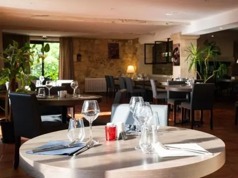 image Restaurant & Terrasse proche de Condom