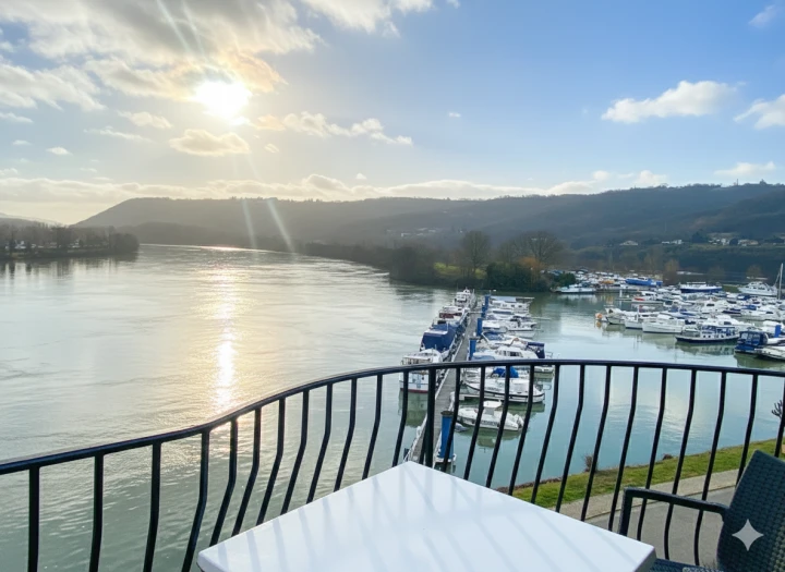 image Chambre avec vue sur le Rhone