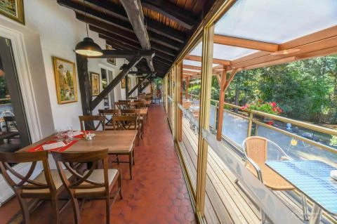 image Restaurant à Saint-Laurent-sur-Sèvre