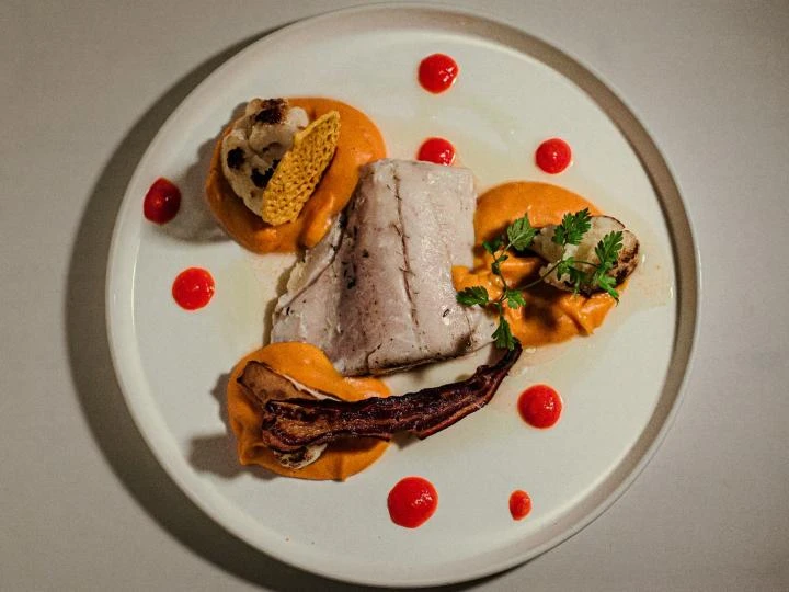   Entr&eacute;e Plat dessert  40 &euro; ou &agrave; la carte