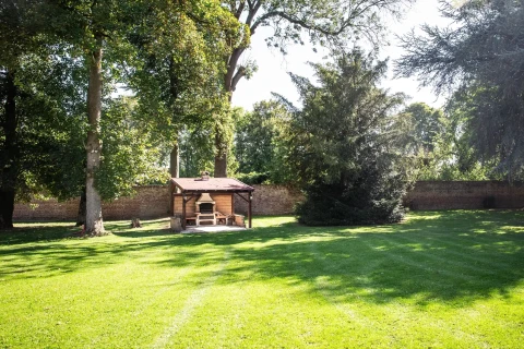 imageWooded park of 3,300 m²