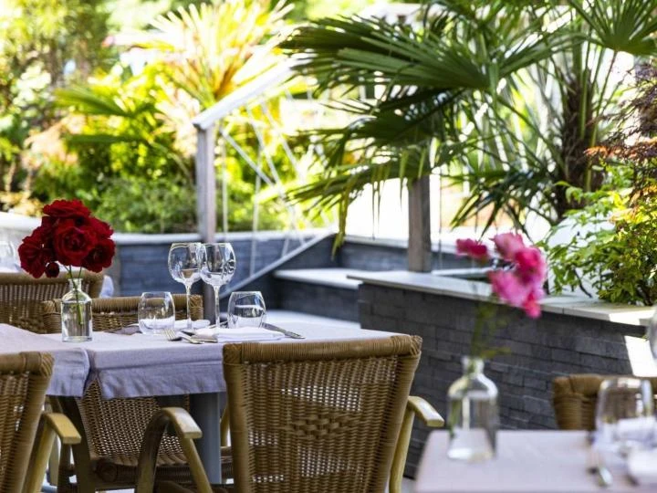 image Hotel restaurant in Champlive in the Doubs region