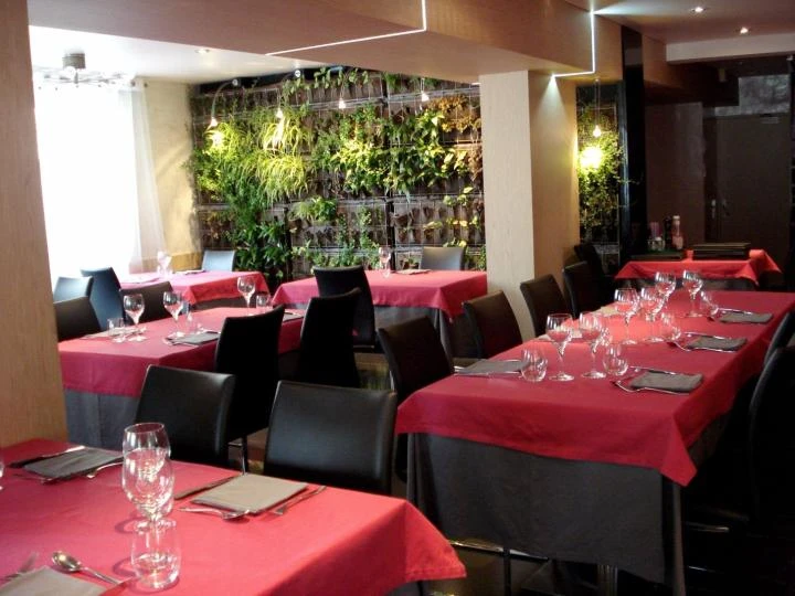 image Organisez vos séminaires, mariages ou repas à Champlive