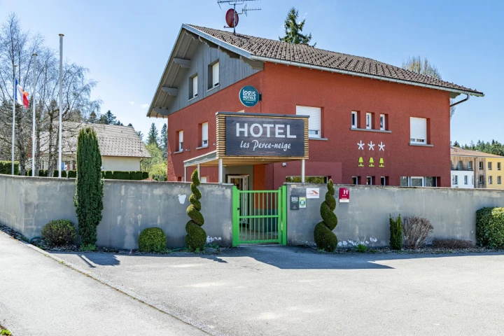 image image Hotel Perce Neige