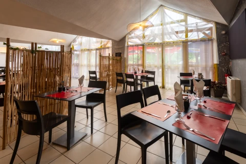 Hôtel Le Clos Saint Loup Bram - Logis Hôtel